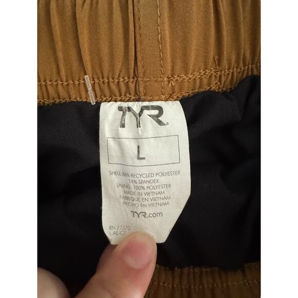 TYR Men’s Swim Hybrid Shorts Large Khaki Elastic Waist Belted Quick Dry Pockets - Picture 7 of 7